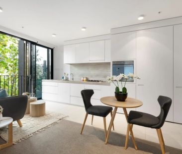 Light-Filled and Chic Bayside Living with Rooftop Oasis! - Photo 6