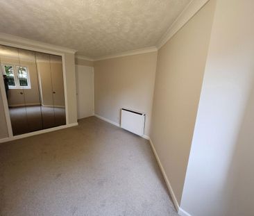 1 bedroom ground floor flat to rent - Photo 3