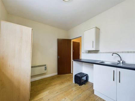 1 bedroom flat to rent - Photo 2