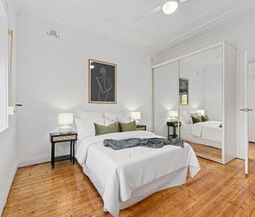 Charming Full-Brick Bungalow in Prime Inner West Location - Photo 5