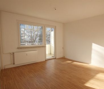 Alles wird neu - tolle 3-Raumwohnung in grüner Lage - Photo 1