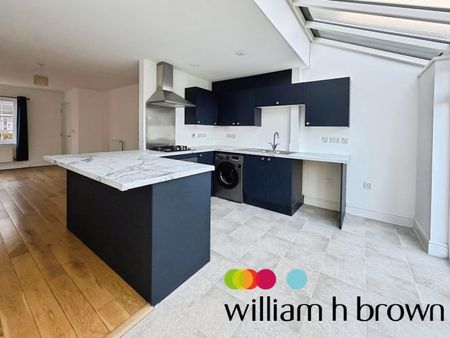 Radvald Chase, Colchester - Photo 5