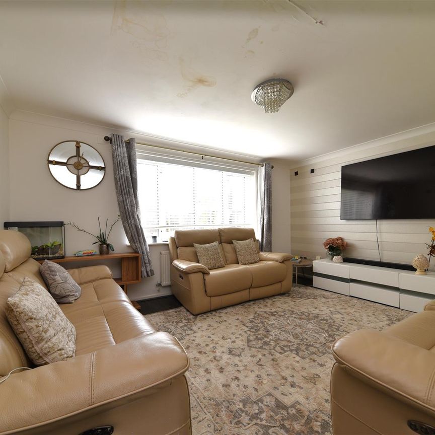 Jackdaw Close, Stevenage, SG2 - Photo 1