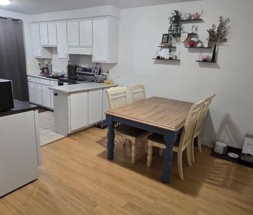 À Laval, un grand 4 1/2 à louer, disponible le 1er janvier ou avant - Photo 3