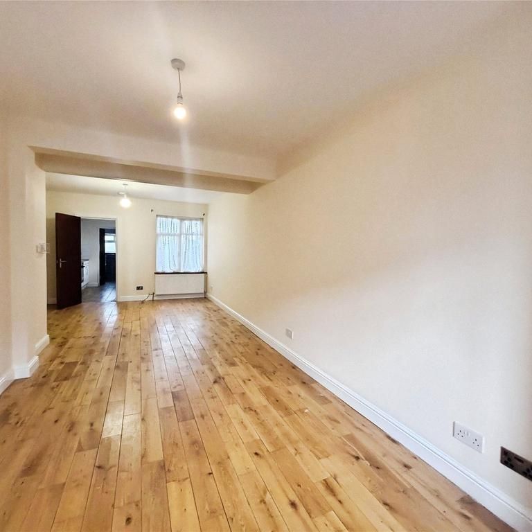 3 bedroom terraced house to rent - Photo 1