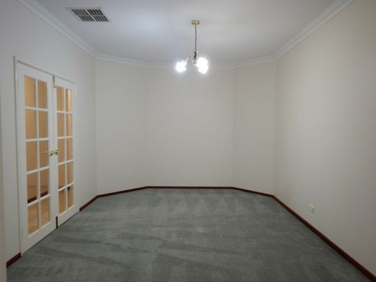 Spacious Living in Mount Pleasant - Photo 1