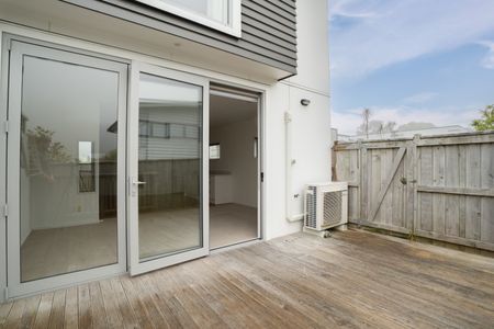 13/32 Dr Taylor Terrace, Johnsonville - Photo 4