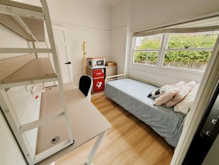 103 Middle St, Sydney - Photo 2