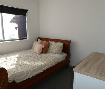 EXECUTIVE HOME IN BAIRNSDALE - Photo 4