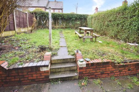 3 bedroom terraced house to rent - Photo 3