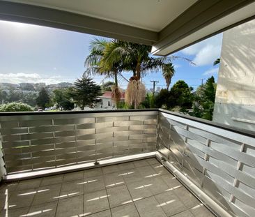 Sunny Two Bedroom Apartment with two secure carparks - Photo 2