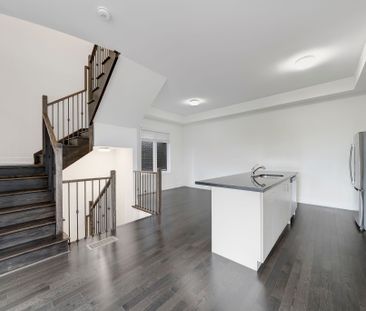 For Lease - 1401 Clarriage Court, Milton, Ontario - Photo 5