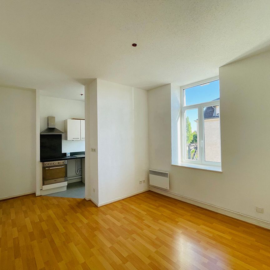 Location Appartement 1 pièce 31m² - Photo 1