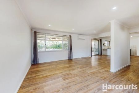 “Comfortable Family Home in Prime Location” - Photo 3