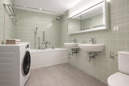 RARE: unique 4.5 room apartment in a private residence/spacieux 4.5 pièces dans une résidence privée - Foto 5