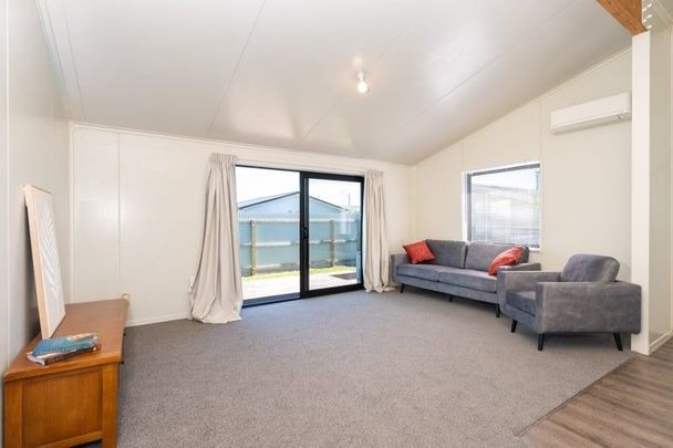 Willowpark Road, Mayfair - Photo 1