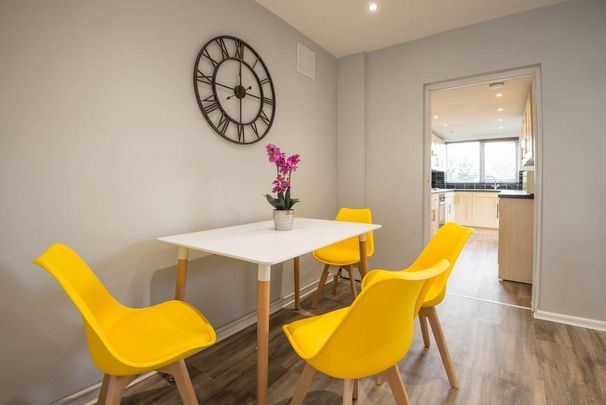 4 bedroom semi-detached house to rent - Photo 1