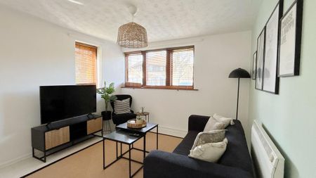 1 bedroom flat to rent - Photo 2