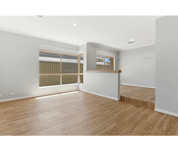 Coastal Comfort in a Convenient Setting - Photo 5