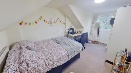 5 bedroom semi-detached house to rent - Photo 3