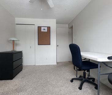 For Lease - 433 Keats Way Unit# 1, Waterloo, Ontario - Photo 4