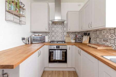 61/1 Redford Road - Photo 2