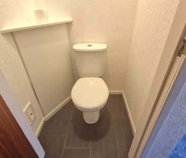 3 bedroom terraced house to rent - Photo 6