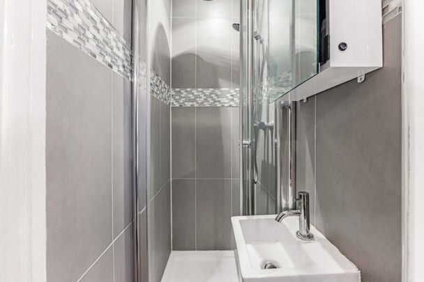 2 Bedroom Flat To Let - Photo 1