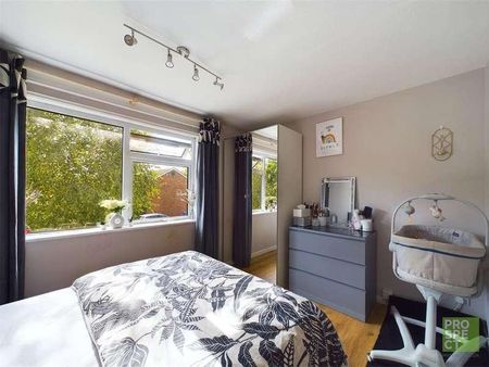 Brunel Close, Maidenhead, Berkshire, SL6 - Photo 2