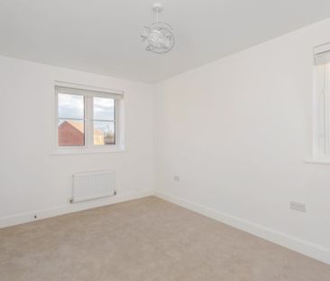 4 bedroom detached house to rent - Photo 5