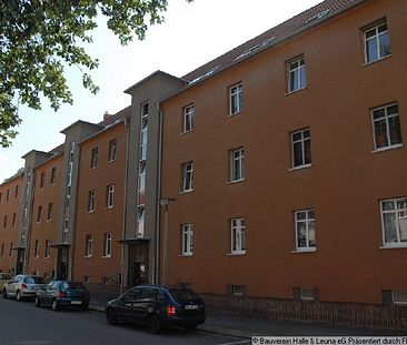 Wohnen im Süden von Halle! Ruhig aber trotzdem zentral gelegene 2 Raumwohnung mit Dusche - Photo 1