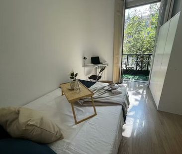 Calle de Trafalgar, Madrid, Community of Madrid 28010 - Photo 1