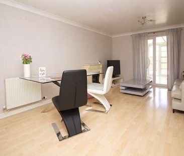 Wolverton - Fully Redecorated Double Bedroom Home With En-suites!, ... - Photo 4