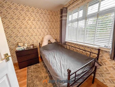 2 Bedroom Flat - Ground Floor - Photo 3