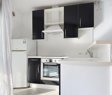 Location Appartement 1 pièce 30m² NICE 06300 - Photo 2