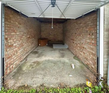 2 bedroom ground floor flat to rent - Photo 2