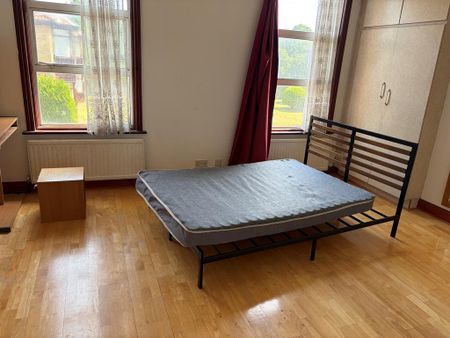 4 bedroom terraced house to rent - Photo 4