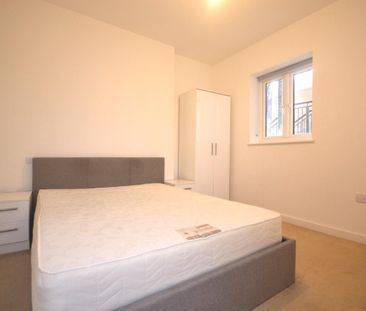 1 bedroom Flat To Let - Photo 3