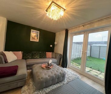 2 bedroom semi-detached house to rent - Photo 6