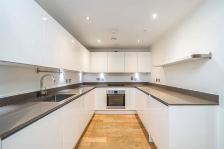 3 bedroom flat to rent - Photo 4