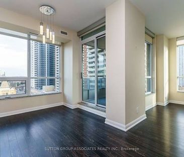 Beautiful Two Bedroom Unit With Parking Wellesley & Sherbourne - Photo 3