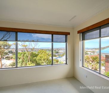 SUPERB VIEWS FROM SECOND STOREY UNIT - Photo 2