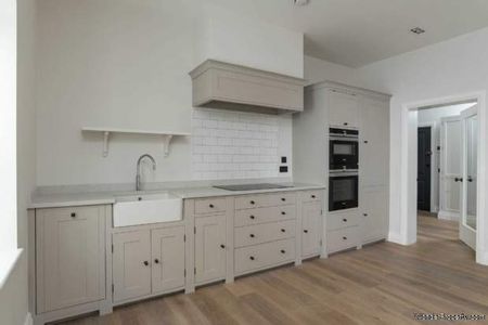 1 bedroom property to rent in Bath - Photo 2