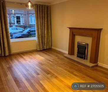 3 bedroom end of terrace house to rent - Photo 2