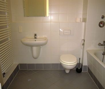 Hönow 01-10, sonnige 2-Zi-DG-Whg mit EBK und Balkon nahe Retsee - Photo 1