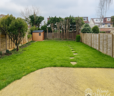 1 bedroom in a flat share to rent - Photo 2