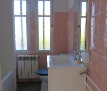 Maison + Garage 940€ H.C , proche rue salomon reinach, Nîmes - Photo 1