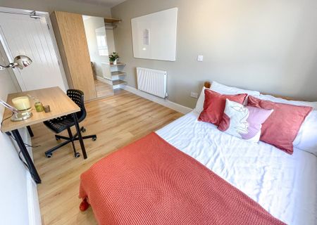 7 bedroom flat to rent - Photo 5