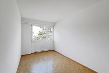 The renovated apartment is looking forward to a new family - Foto 5