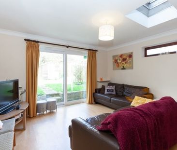 Horwood Close, Headington - Photo 1